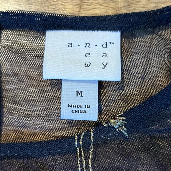 A New Day Sheer Embroidered Floral Top Size Medium NWT - Picture 8 of 12